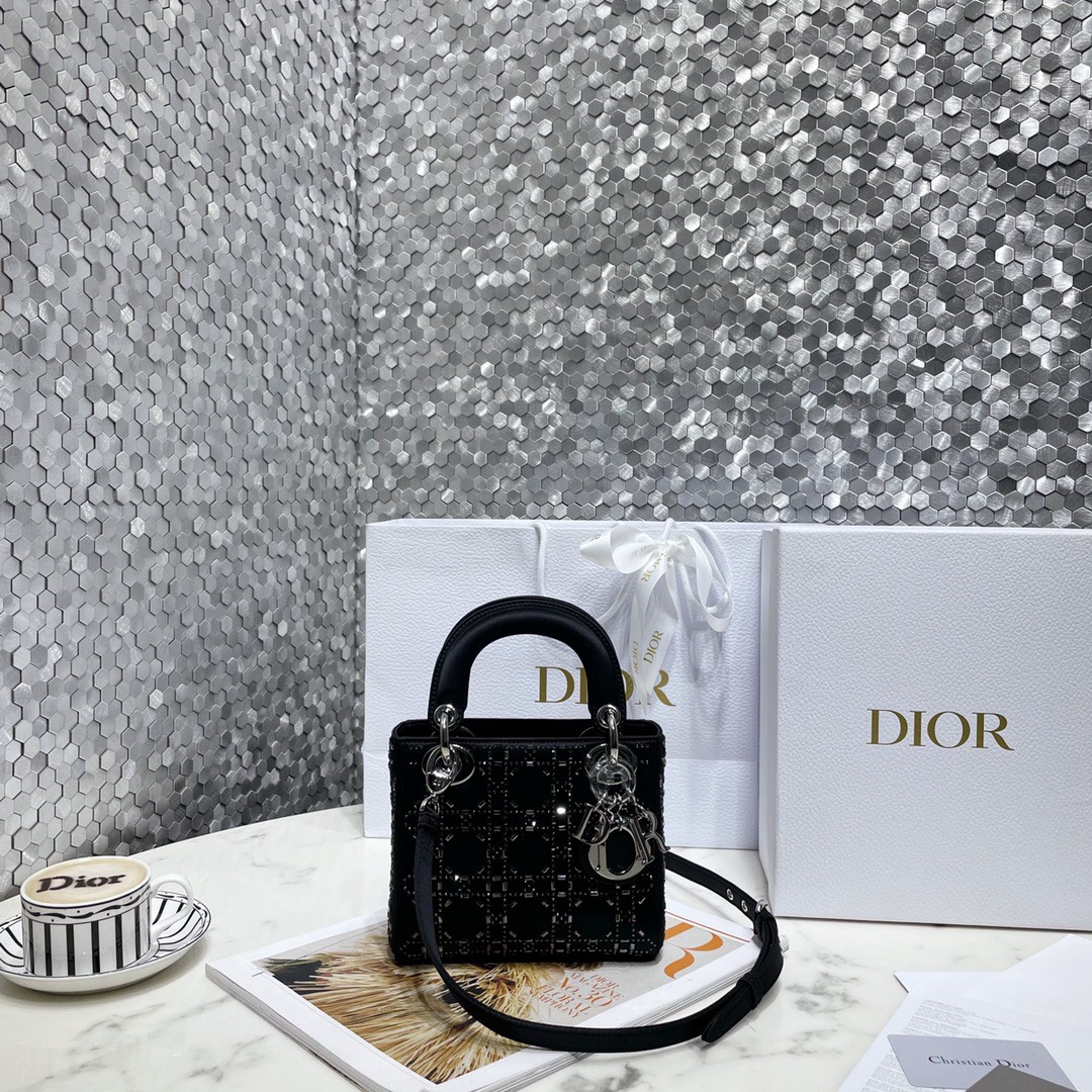 디올 Lady Dior 레이디 백 미니