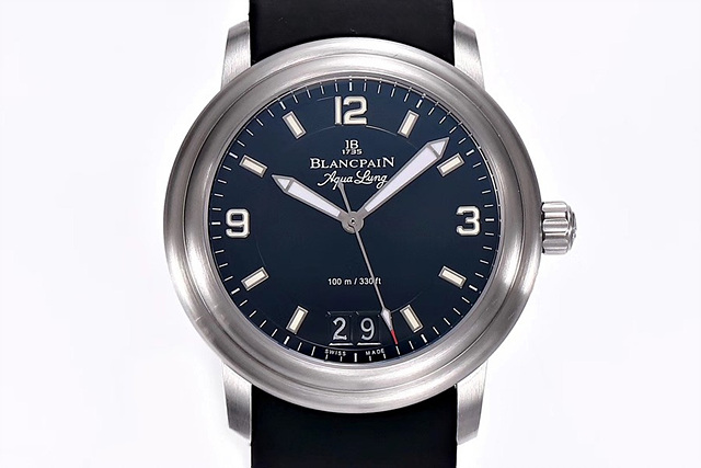 블랑팡(BLANCPAIN)르망 빅데이트 2850B 스틸 블랙다이얼 러버스트랩